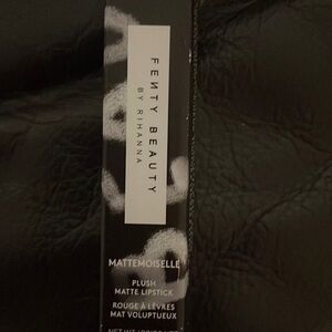 Fenty Beauty - Mattemoiselle lipstick (Shade ma ‘damn!)